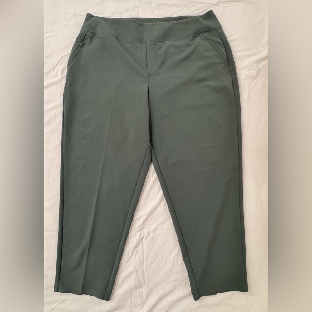 Athleta Ankle Pant Womens 18 Sage Green Pull On Pockets Workwear Casual 26"